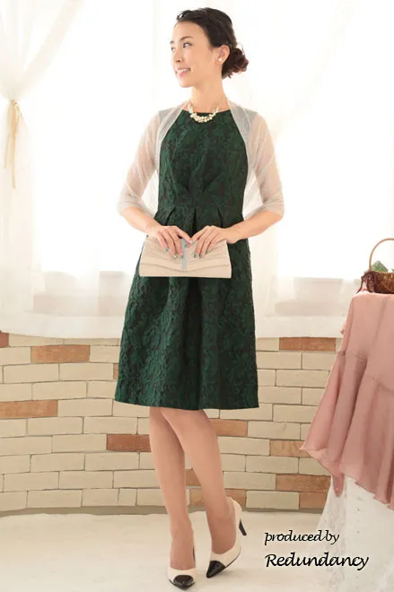 グリーンの花模様ノースリーブドレス