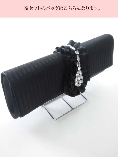 ピンクベージュ×オフホワイトの花モチーフドレスコーディネートセット