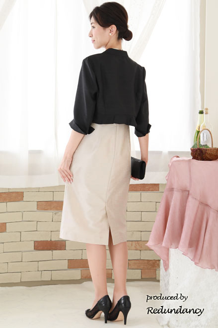 ベージュのローズ模様シャンタン切替ドレス