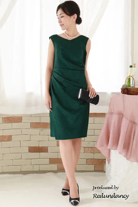 グリーンのウエストドレープ花柄ドレス