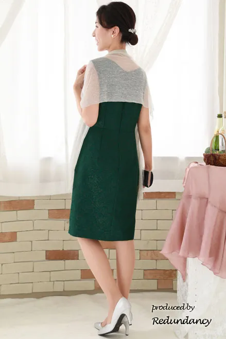 グリーンのウエストドレープ花柄ドレス