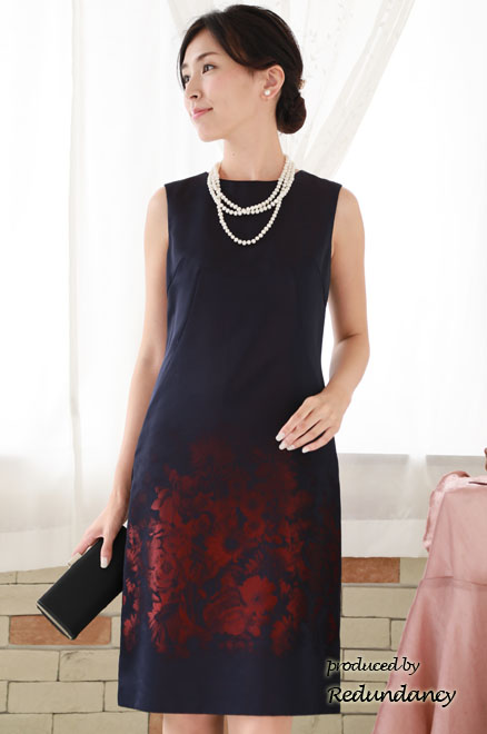 ネイビー×レッドの花柄タイトドレス