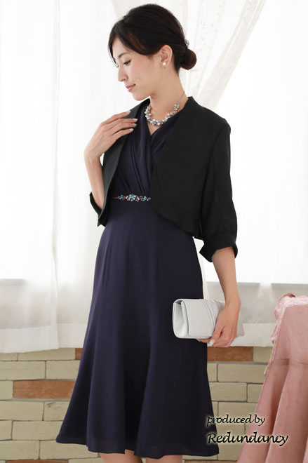 ネイビーのビジュー付きフィットアンドフレアドレス