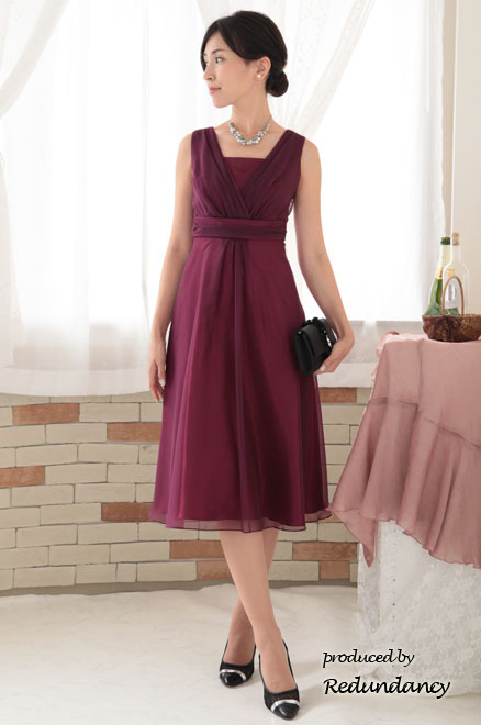 ワインレッドのハイウエスト切替ラメドレス