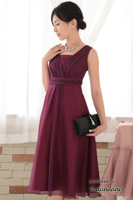 ワインレッドのハイウエスト切替ラメドレス