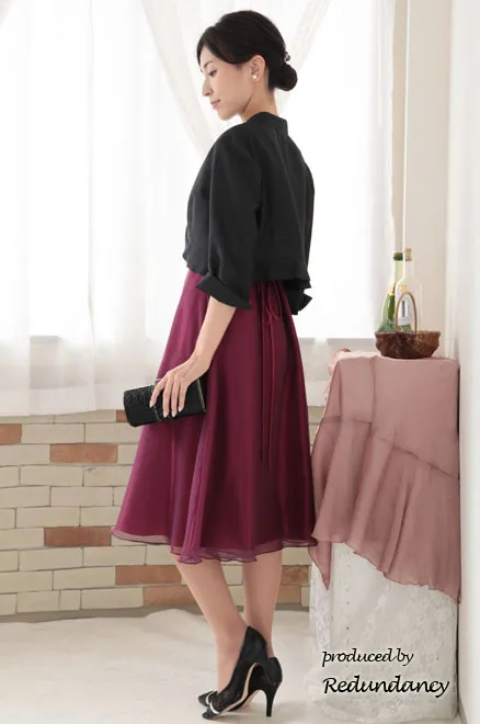 ワインレッドのハイウエスト切替ラメドレス