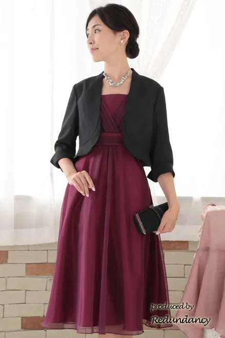 ワインレッドのハイウエスト切替ラメドレス