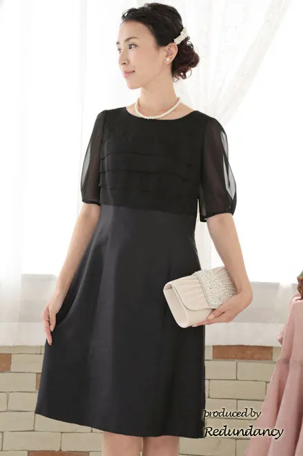 ブラックのシフォンスリーブ異素材切替ドレス