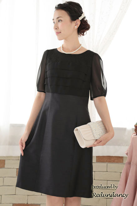 ブラックのシフォンスリーブ異素材切替ドレス