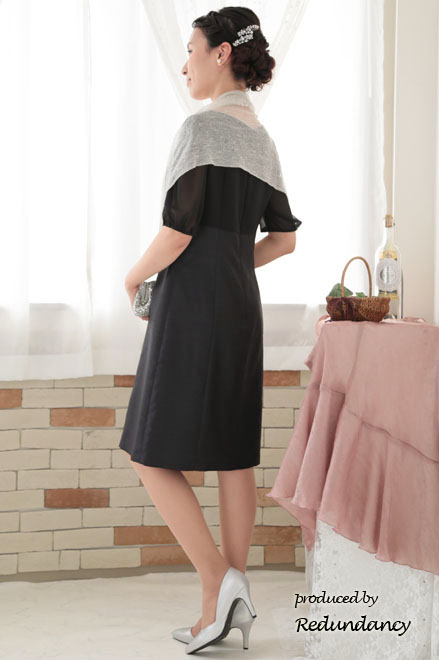 ブラックのシフォンスリーブ異素材切替ドレス