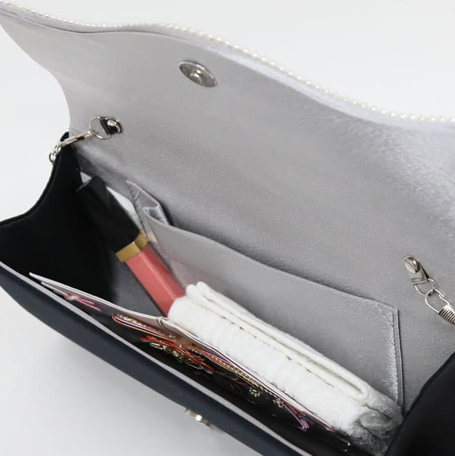 ネイビー×シルバーのビジュー付バッグ