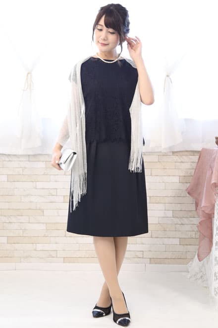 ネイビーのレーストップスセパレートドレス