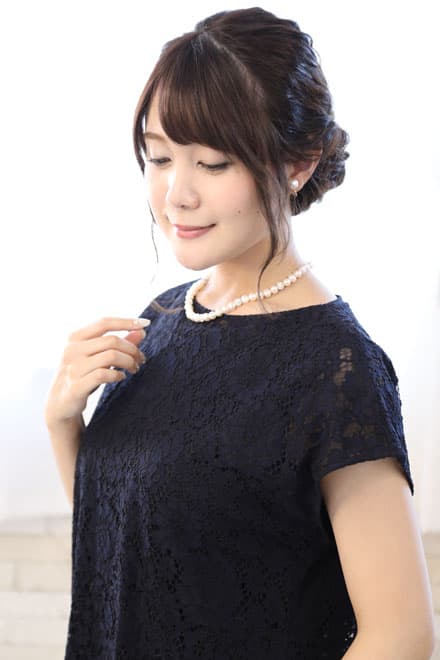 ネイビーのレーストップスセパレートドレス