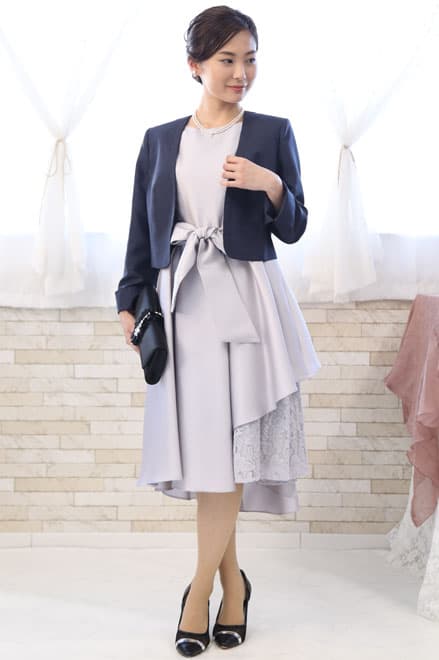 ネイビーのシャンタン長袖ボレロ