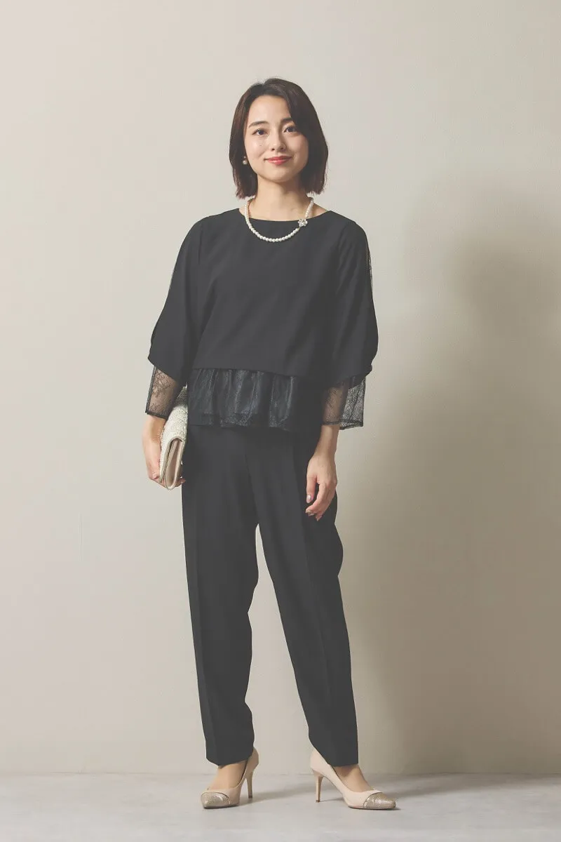 ブラックのペプラムレースパンツドレス