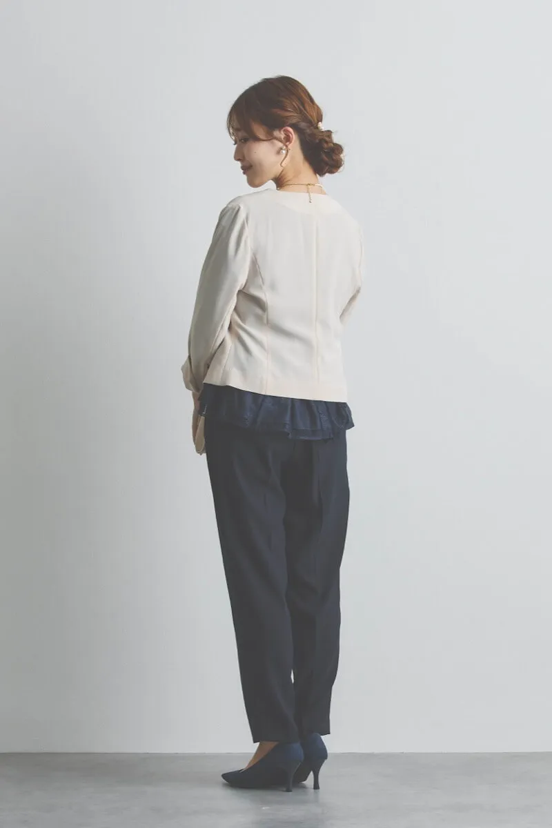 ネイビーのペプラムレースパンツドレス