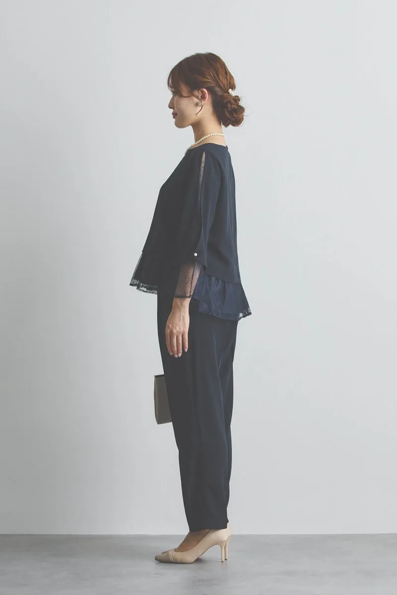 ネイビーのペプラムレースパンツドレス