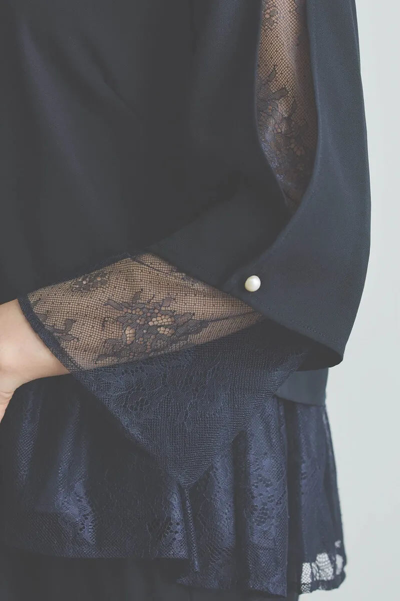 ネイビーのペプラムレースパンツドレス