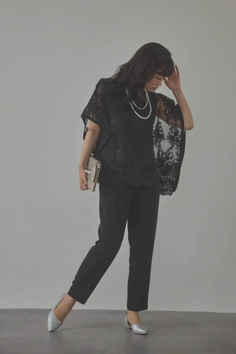 ブラックのバタフライスリーブパンツドレス