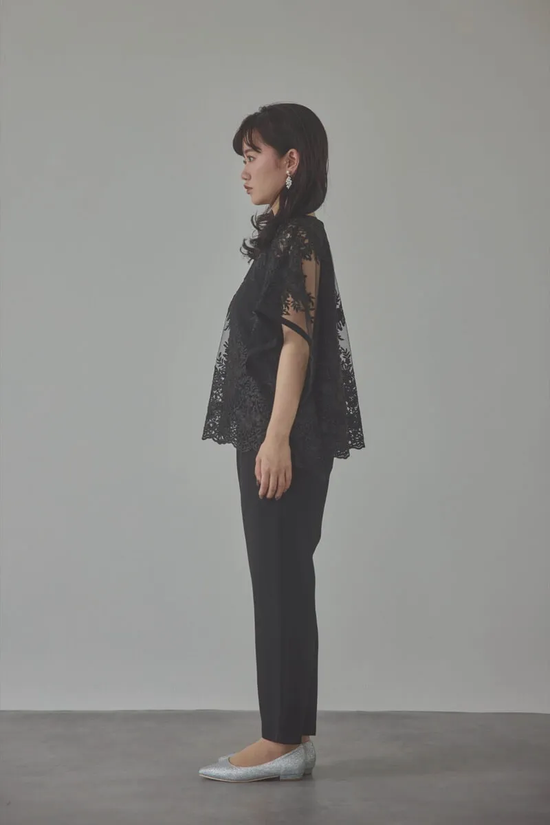 ブラックのバタフライスリーブパンツドレス