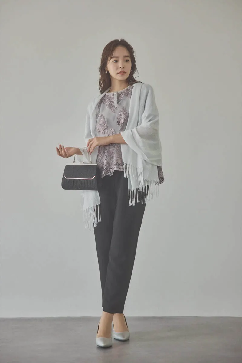 グレージュのバタフライスリーブパンツドレス