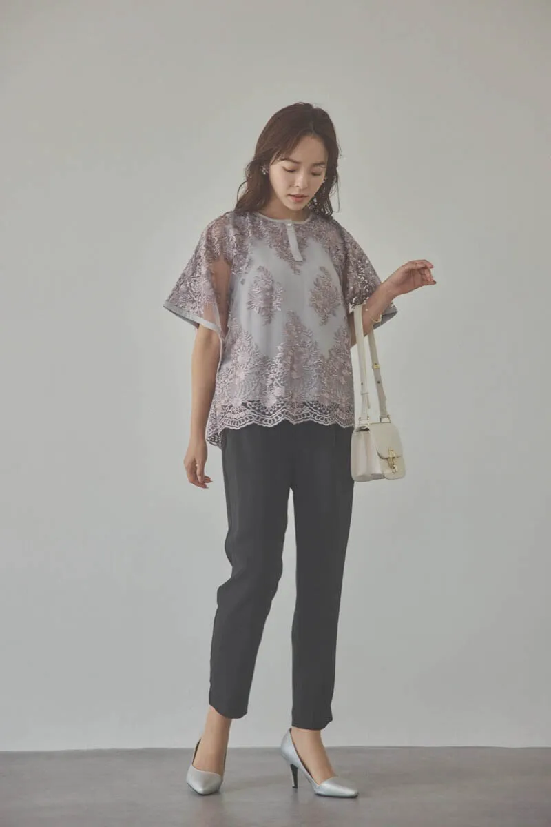 グレージュのバタフライスリーブパンツドレス