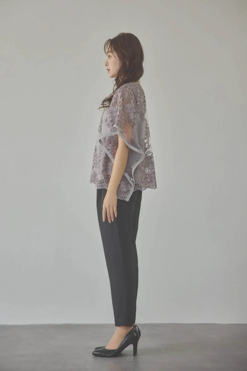 グレージュのバタフライスリーブパンツドレス