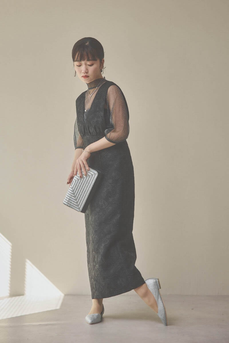 ブラックのチュールトップスラメジャガードドレス