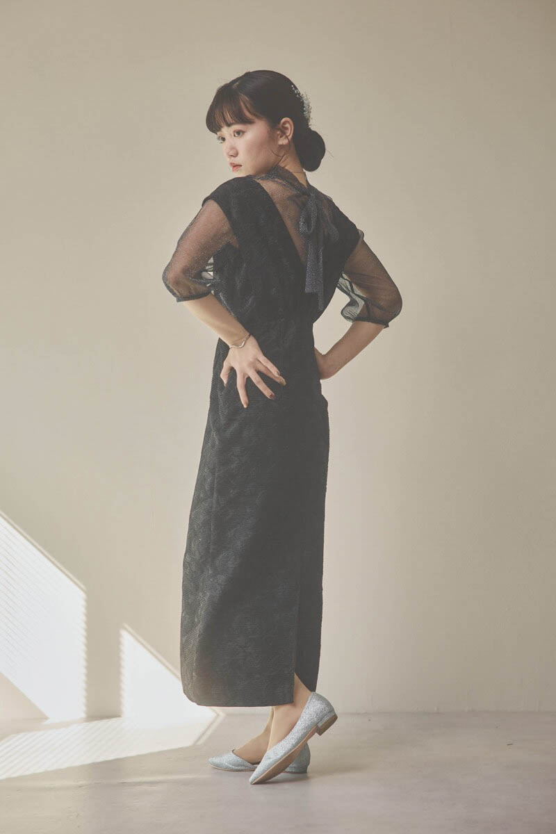 ブラックのチュールトップスラメジャガードドレス