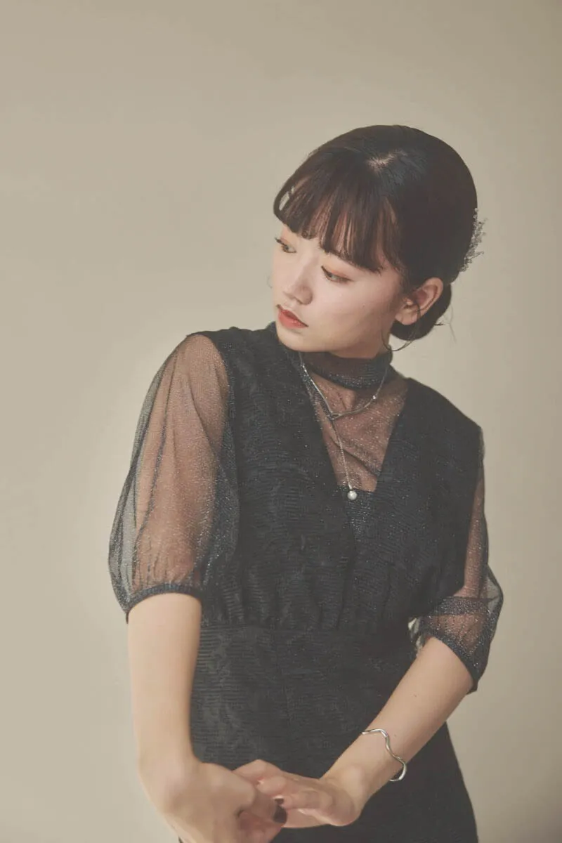 ブラックのチュールトップスラメジャガードドレス