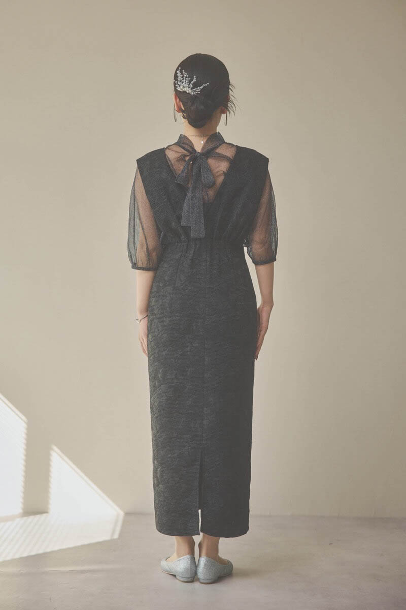 ブラックのチュールトップスラメジャガードドレス