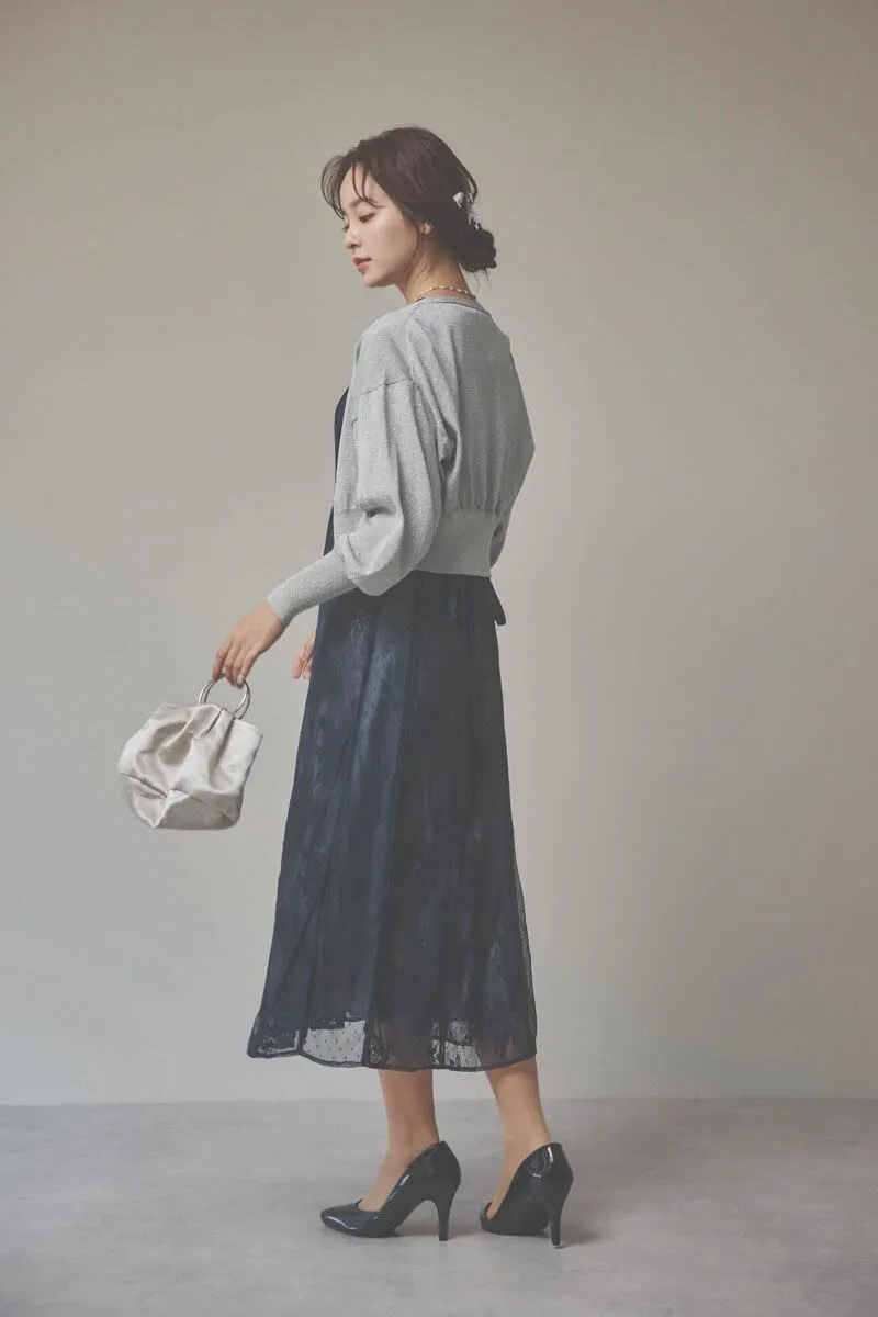 ネイビーの花柄×ドットレースドレス