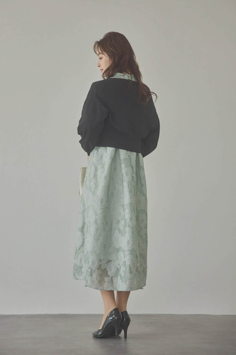 オリーブのボリュームスリーブフレアドレス