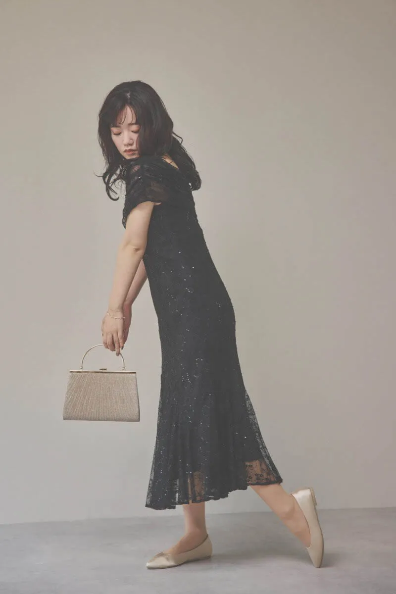 ブラックのオフショルマーメイドレースドレス