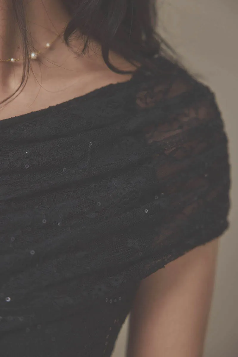 ブラックのオフショルマーメイドレースドレス