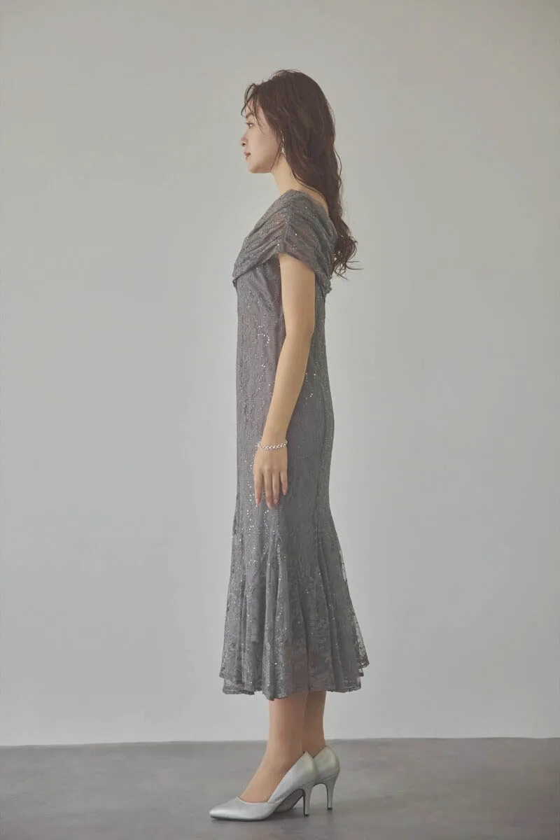 グレーのオフショルマーメイドレースドレス