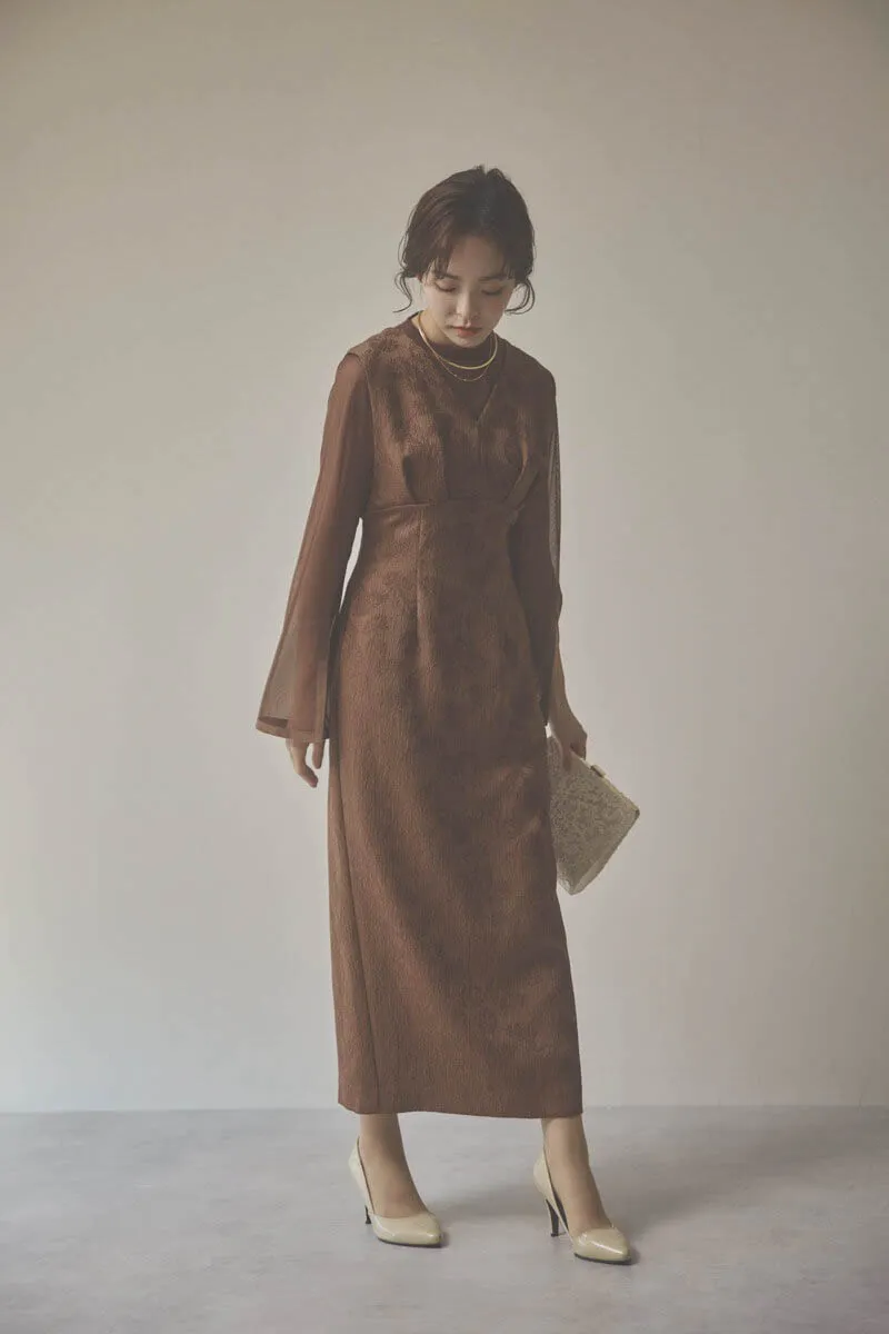 ブラウンのジャガードIラインドレス