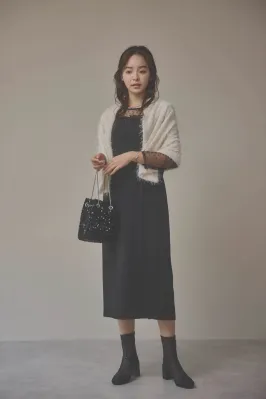 21-0341オフホワイトのファーレースショール