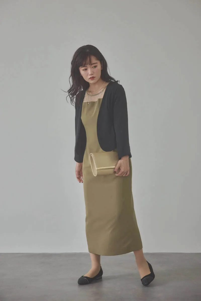 ベージュ×オリーブのメニーウェイラッフルケープドレス