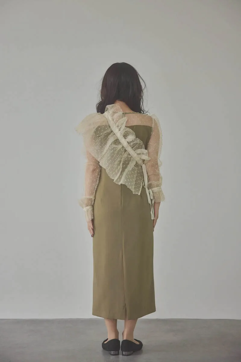 ベージュ×オリーブのメニーウェイラッフルケープドレス