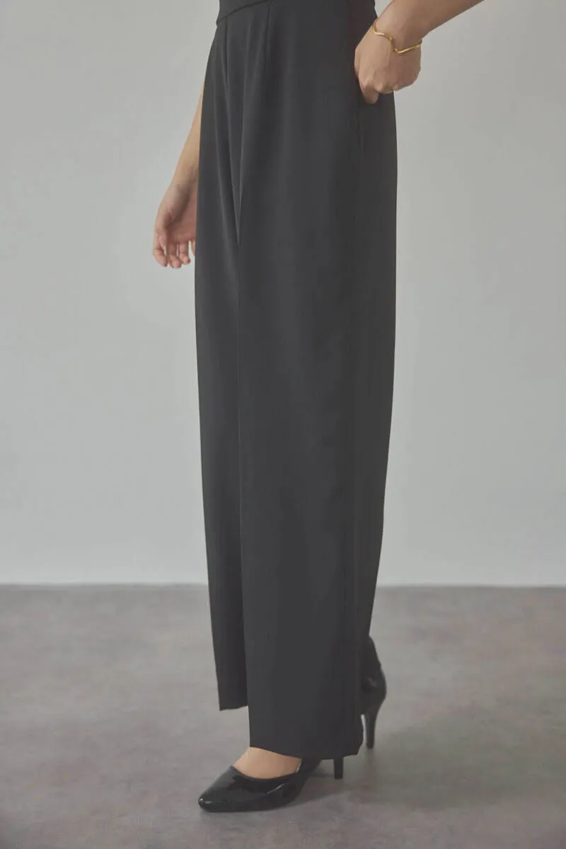 ブラックのチュールレースドッキングコンビネゾン