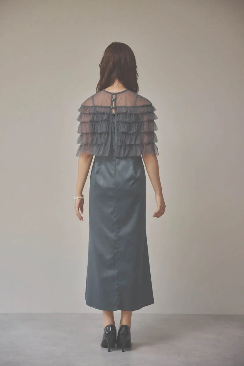 グレーのフリルケープブラウスセットドレス