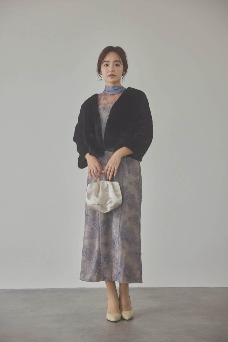 パープルのシャイニーレースリボンドレス