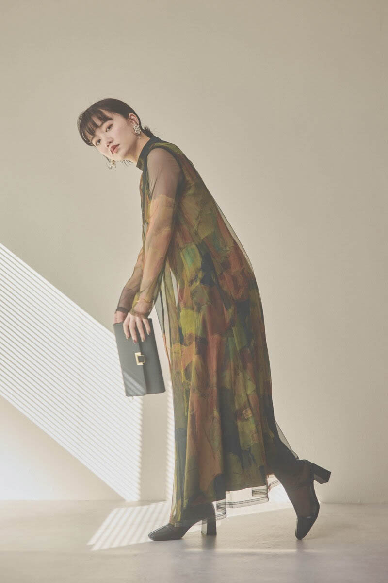 カーキのアートシアードレス