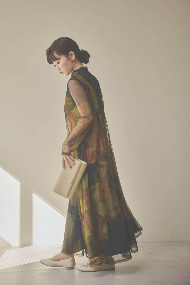 カーキのアートシアードレス