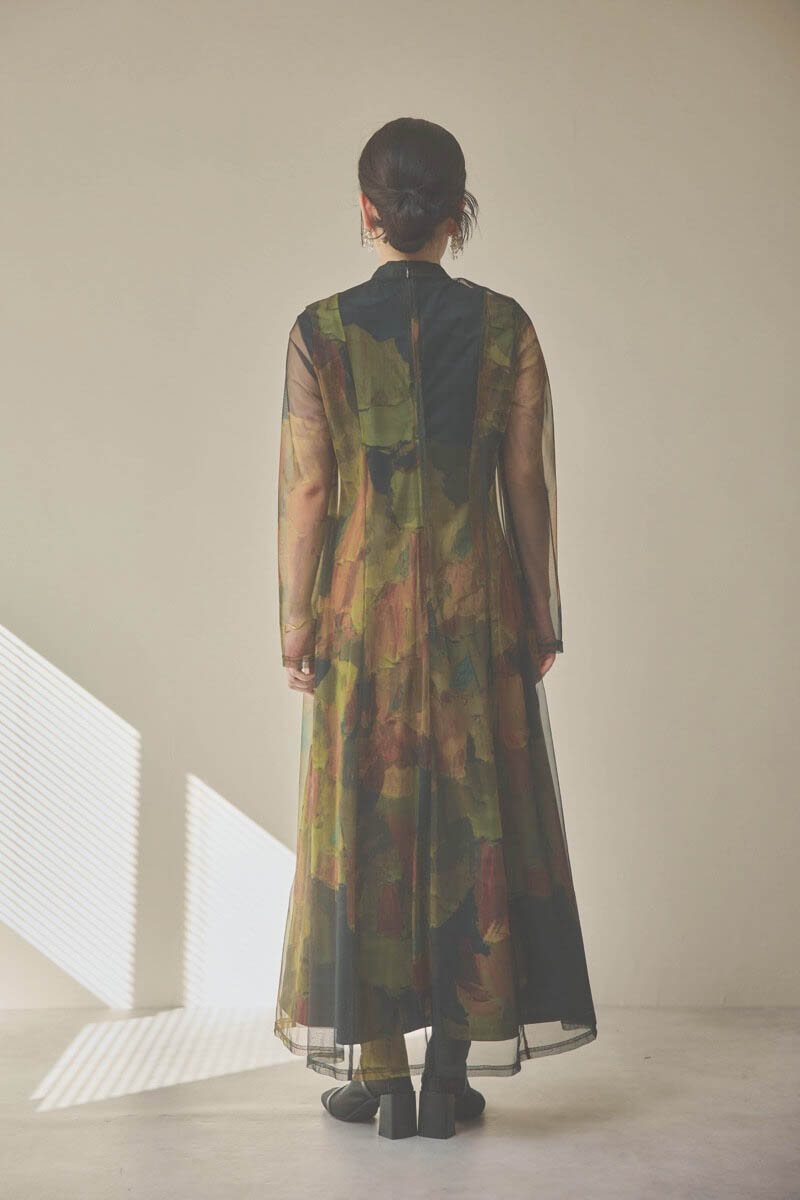 カーキのアートシアードレス