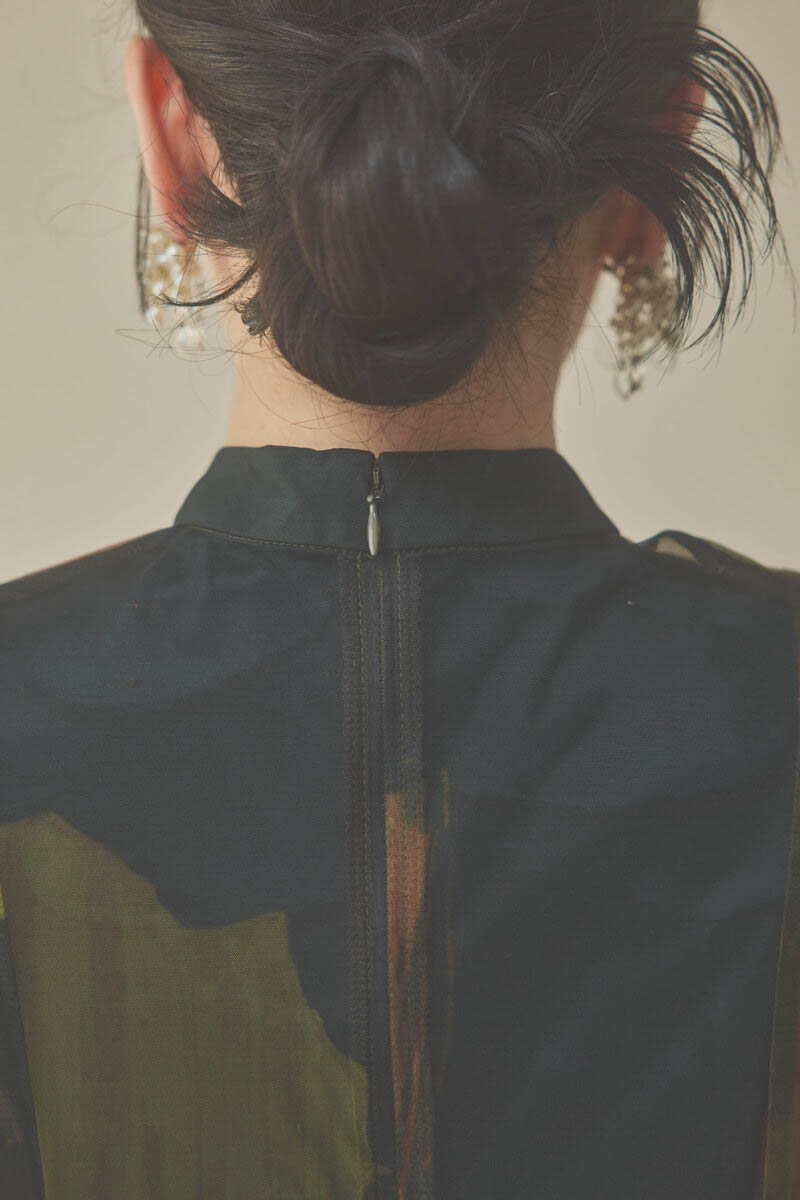 カーキのアートシアードレス