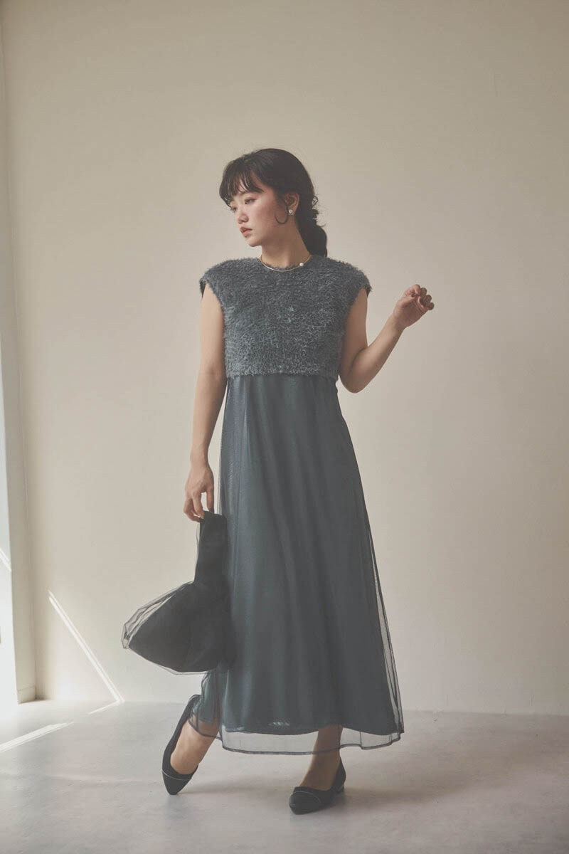 グレーの2wayエプロンドレス