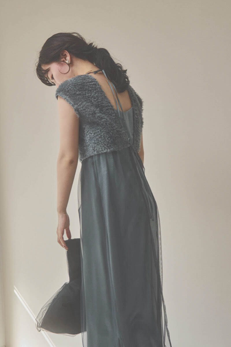 グレーの2wayエプロンドレス