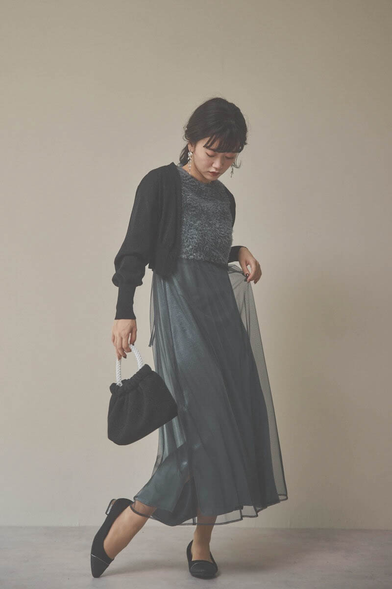 グレーの2wayエプロンドレス